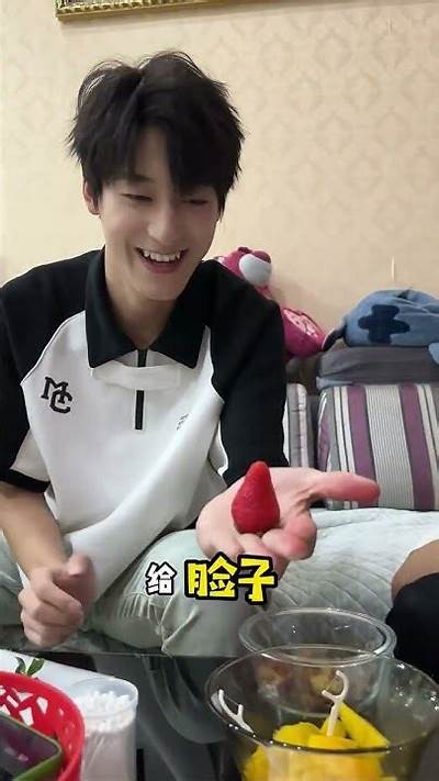抖阴小草莓：带你探索草莓的健康益处与美味食谱