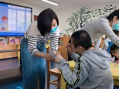关爱福利院儿童抖阴短视频，传递温暖与希望的真实故事！